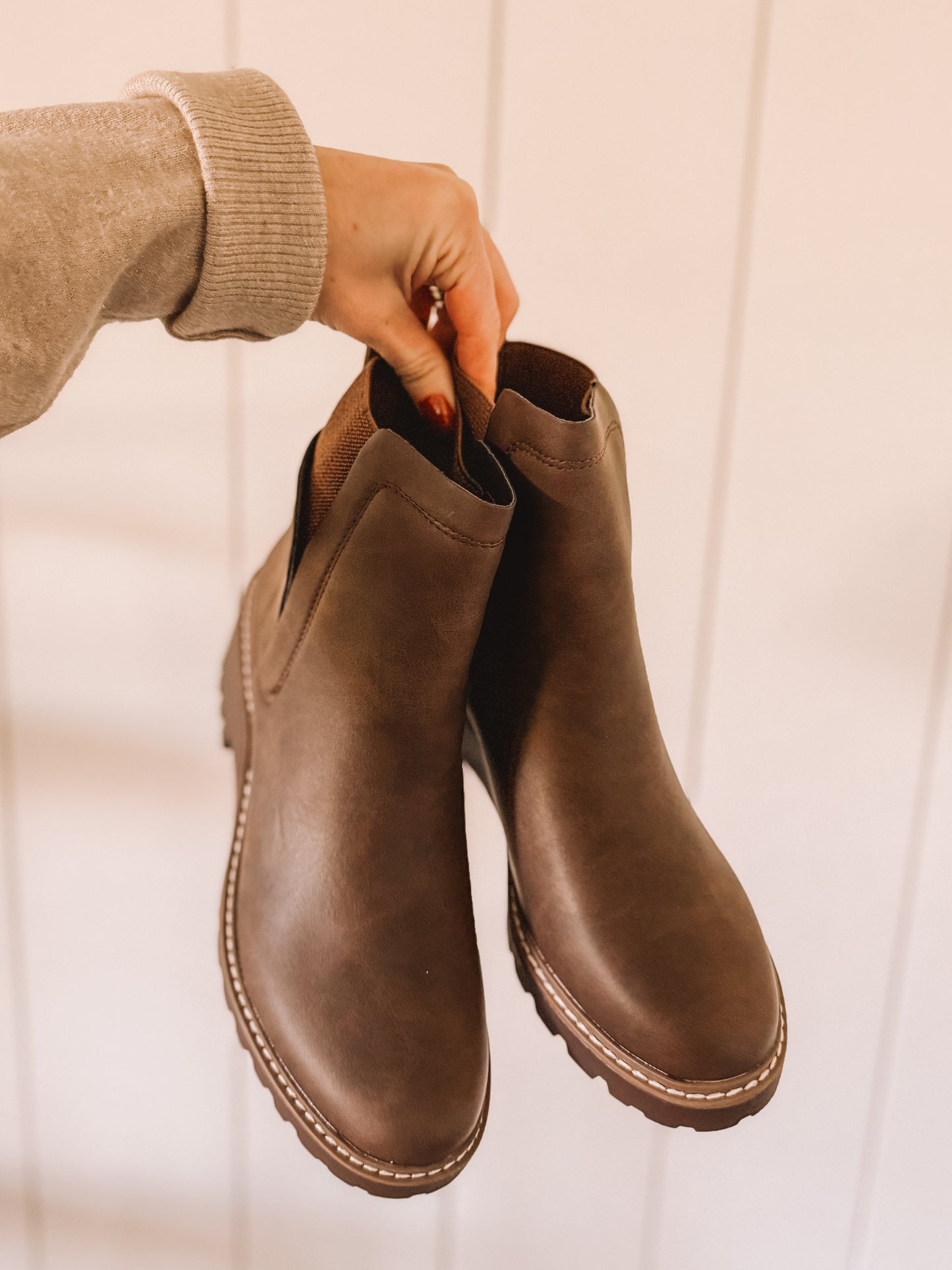 (SALE) Hometown Cozy Ankle Boots (Chocolate)