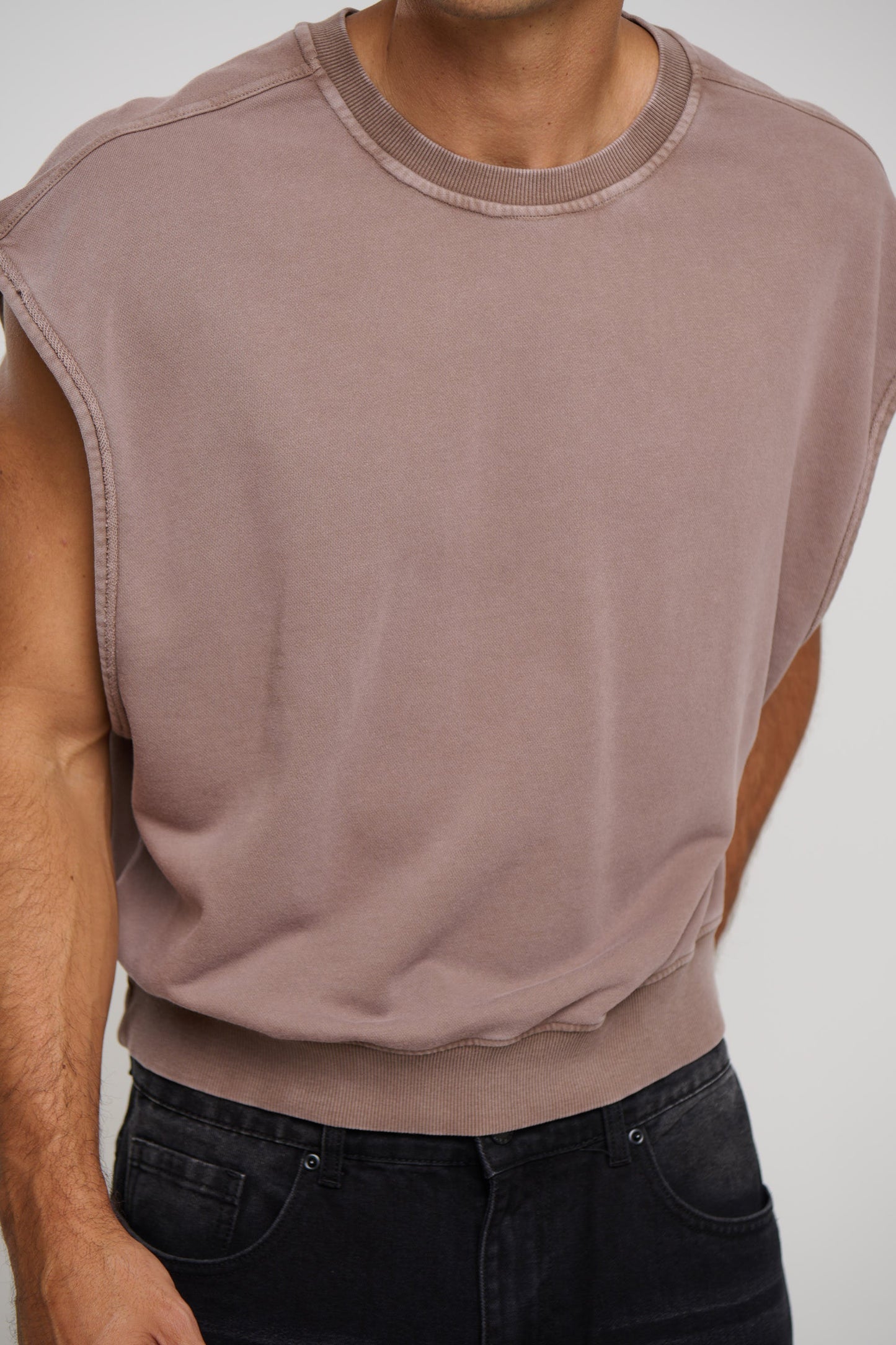 Cropped Fleece Ribbed Tank Choc