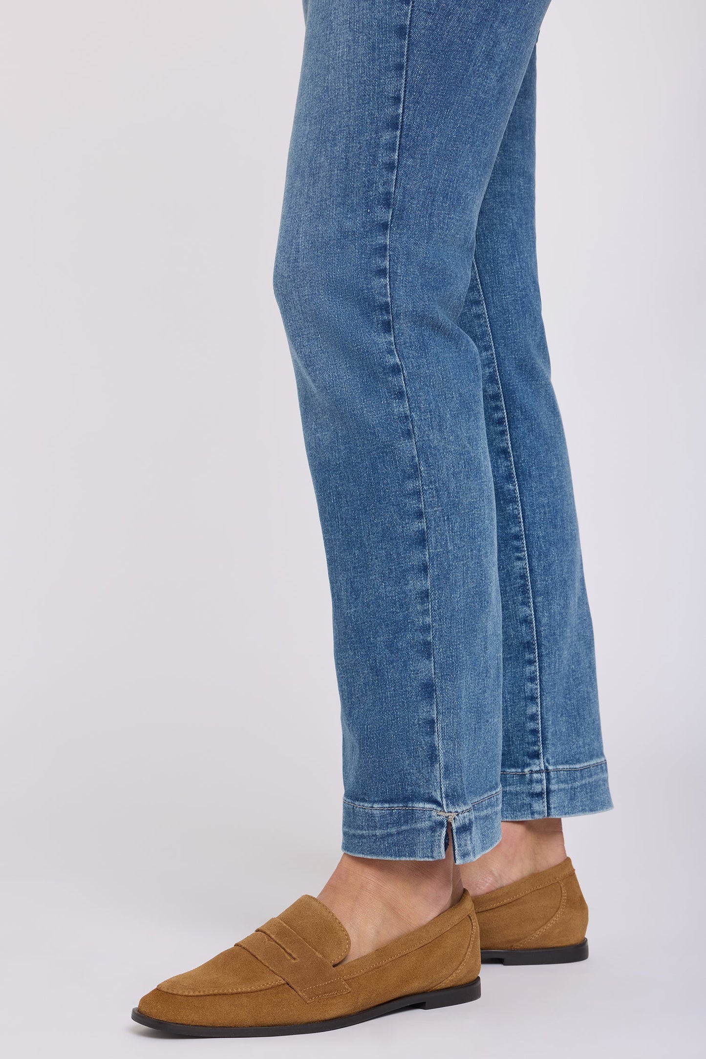 Sheri Slim Straight Ankle Jeans In Petite - Breezy Palms