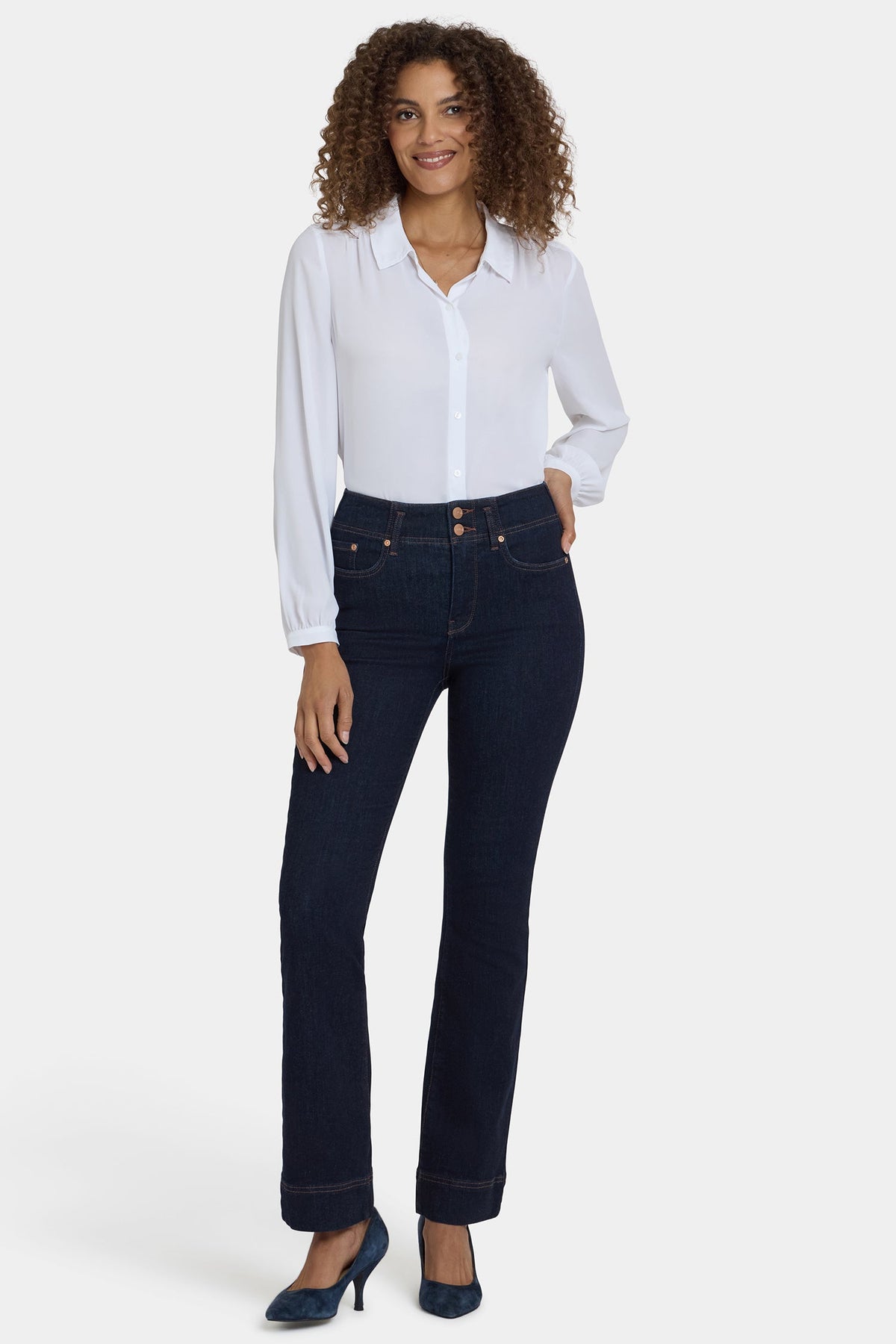 Barbara Bootcut Jeans In Petite - Magical