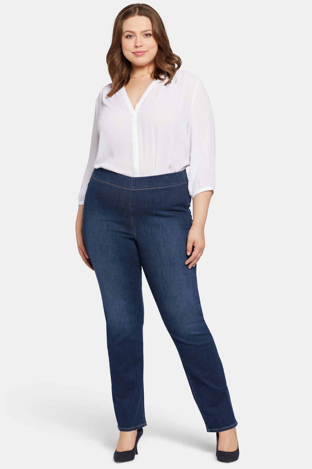 Pull-On Straight Jeans In Plus Size - Wonderland